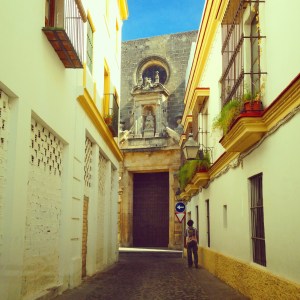 The tiny streets of Jerez.